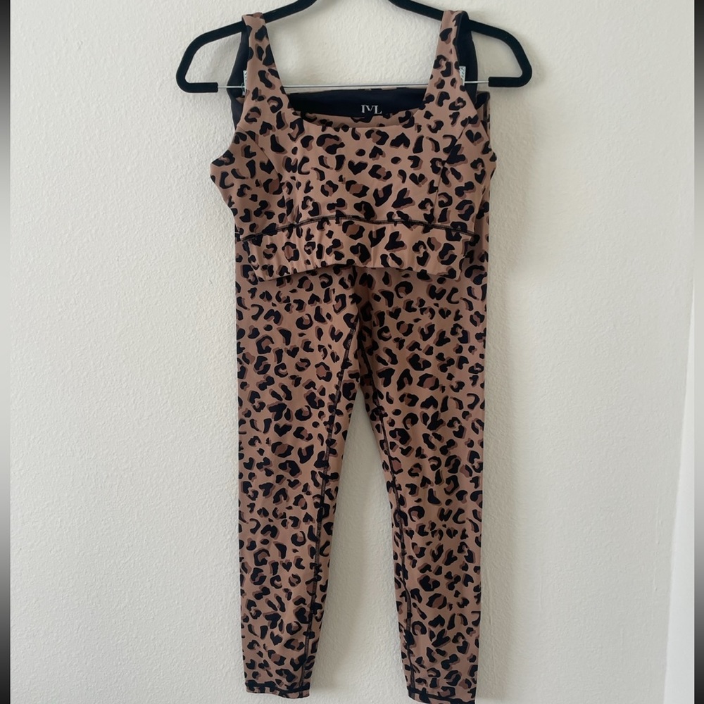 IVL Cheetah Workout Set - Picture 4 of 10